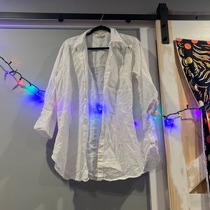A medium H&M white button down shirt